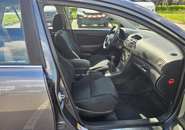 Toyota Avensis cena 14000 przebieg: 297111, rok produkcji 2006 z Wolbórz małe 106